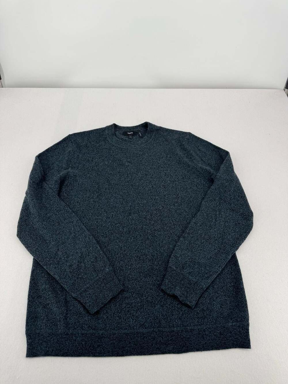 Theory Crewneck Sweater Size M Charcoal Gray Marled Knit Pullover
